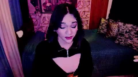 Snapshot of xdirtymistressx chatting on October 1, 7:31 am XDirtymistressX online show from October 1, 7:31 am