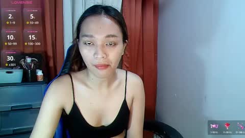 xhotlickerkiarax online show from December 7, 1:19 am