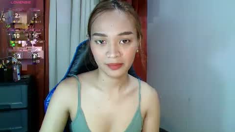 xhotlickerkiarax online show from December 28, 5:14 pm