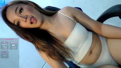 xhotlickerkiarax online show from September 20, 3:39 pm