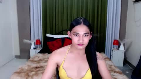 xtspetitehugecock online show from April 11, 7:25 am