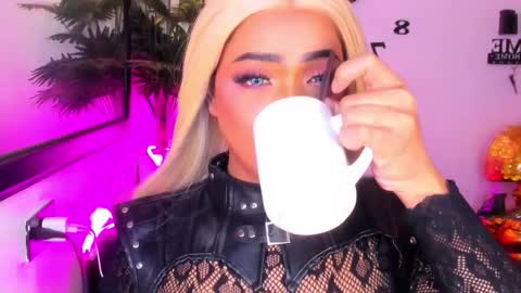 xxasian_goddessxx online show from March 21, 6:15 am