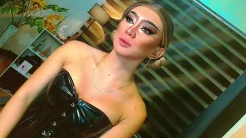 miss yasii online show from July 2, 12:43 pm