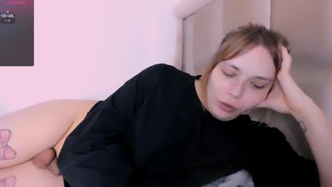 yomoyoo online show from February 10, 9:00 pm