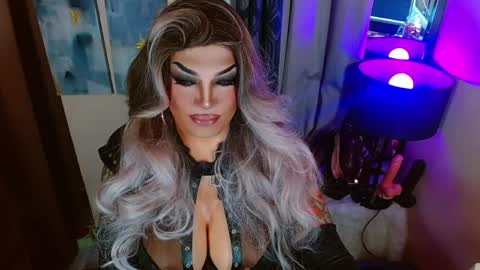 QUEEN MADISON  online show from May 11, 4:48 pm