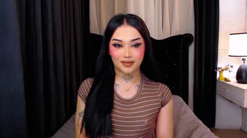 kim online show from December 19, 8:08 am