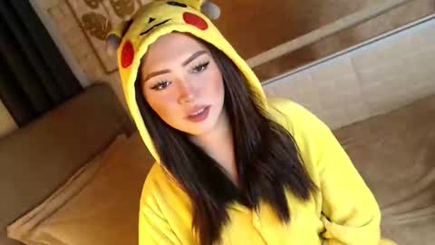 JEN  online show from October 27, 11:51 am