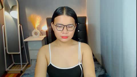 yourmissingprincess online show from November 24, 6:15 am