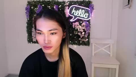    online show from February 3, 11:26 pm