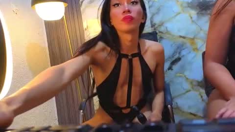yulia_lipps online show from June 2, 5:03 pm