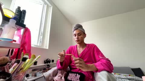 BbyTSSLut online show from October 3, 10:21 pm