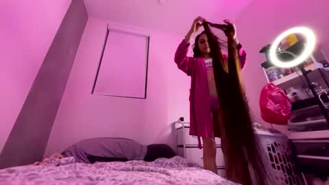 BbyTSSLut online show from October 8, 6:04 am