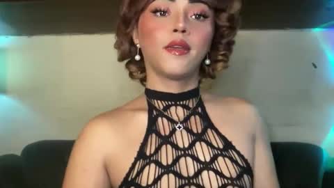 Miss Cali online show from November 23, 8:22 pm