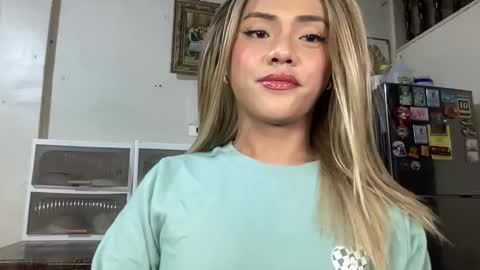 Miss Cali online show from March 13, 9:20 pm