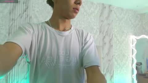 zayn_tay online show from February 4, 5:45 am