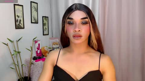 zaynelustts online show from December 3, 11:14 am