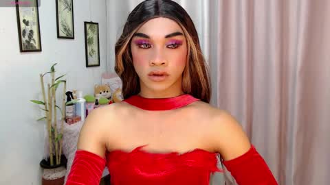 zaynelustts online show from December 17, 8:53 am