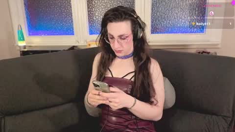 zesty_peach online show from May 2, 5:01 am