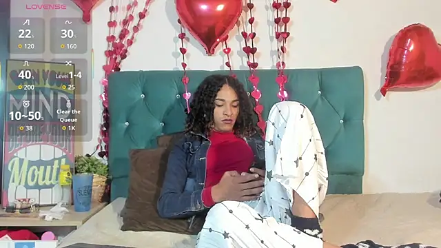 StefanyMiler online show from March 21, 8:30 am