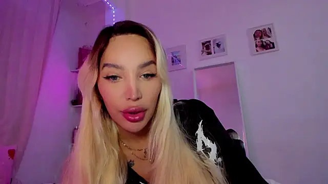  viioletweekend  online show from December 4, 11:20 pm