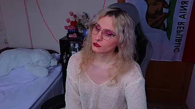 Lori Myaf online show from March 4, 3:05 pm