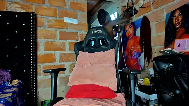 Richchocolatesweet  online show from April 10, 7:30 pm