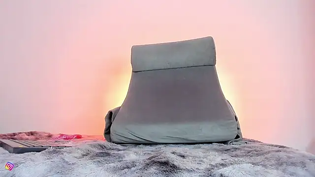 mariana preciado online show from February 13, 5:14 am