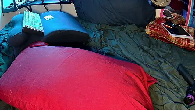 famousALYX online show from June 2, 8:16 am