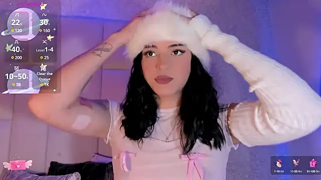 Summer walkerr online show from March 18, 12:19 pm