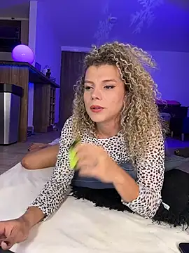 Georgiafox online show from November 15, 1:25 am