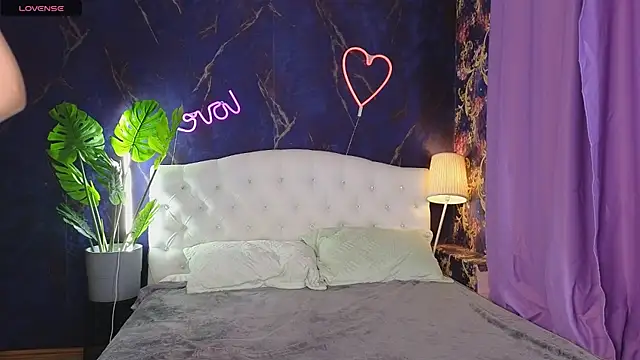 Kaia Sunshine Mia online show from March 2, 4:36 pm