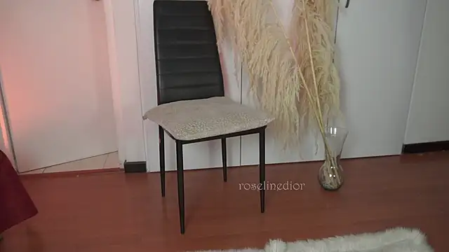 roselinedior online show from October 9, 3:57 pm