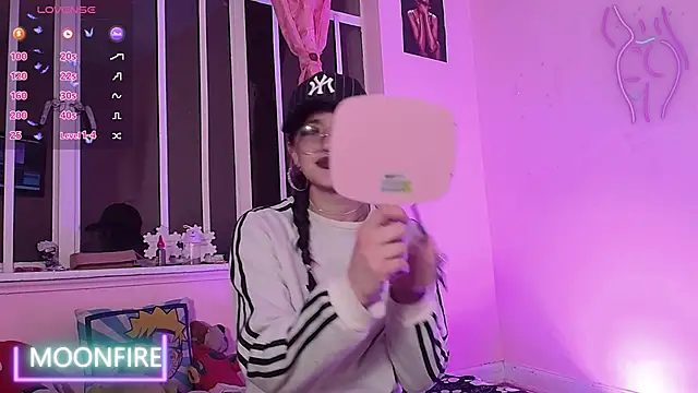 moonfiredancer online show from March 5, 5:46 am