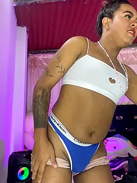 KayleighDreams  online show from November 9, 4:35 am