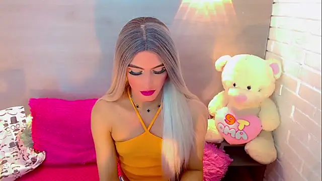 Daniela Pink  online show from December 2, 7:28 pm