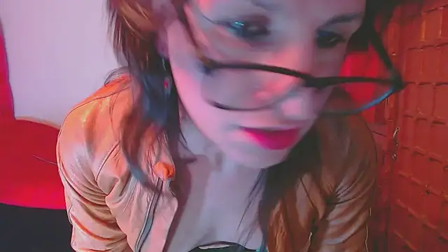 LorenJade online show from October 28, 7:50 am