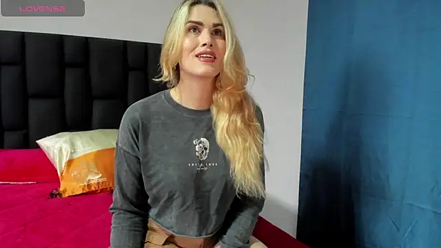 Aurora doll23 online show from March 18, 6:50 pm