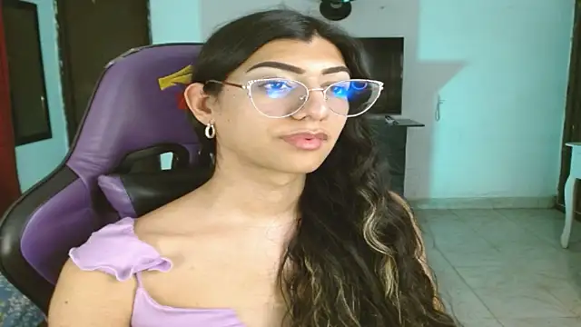 engielphoenis14 online show from February 19, 11:33 pm