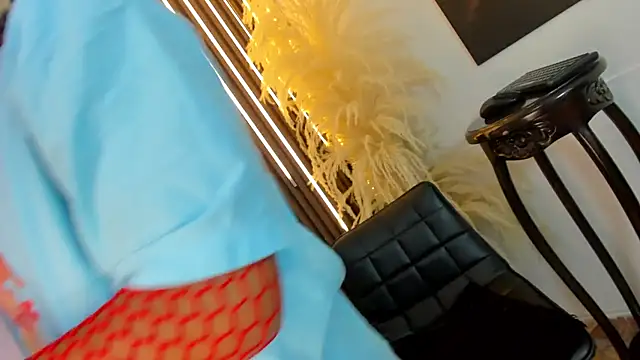 Tiff Valentine online show from February 21, 10:04 pm