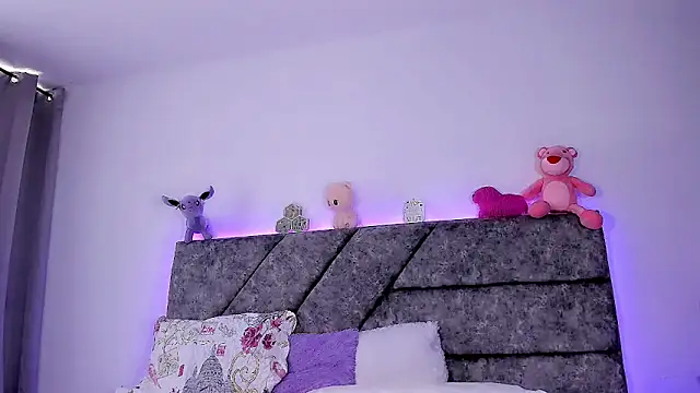 Snapshot of Valentina_Alba chatting on January 27, 1:52 pm Valentina Alba online show from January 27, 1:52 pm