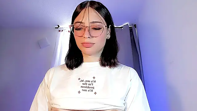 Snapshot of Valentina_Alba chatting on March 21, 9:56 pm Valentina Alba online show from March 21, 9:56 pm