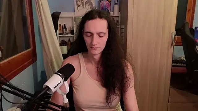 MemiKouki online show from February 13, 6:04 pm