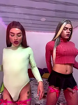 Snapshot of big_girl21cm chatting on September 9, 1:43 pm big girl21cm online show from September 9, 1:43 pm