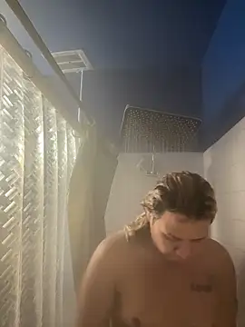 allissonw13 online show from December 15, 8:47 pm