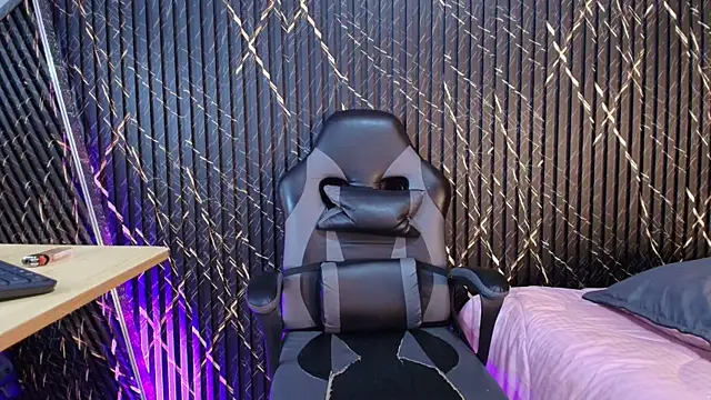 bathory vamps online show from October 5, 3:18 am