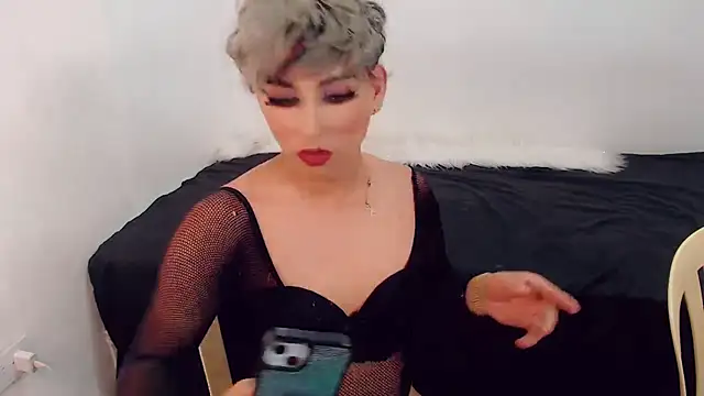 New Dolls online show from January 9, 6:18 am