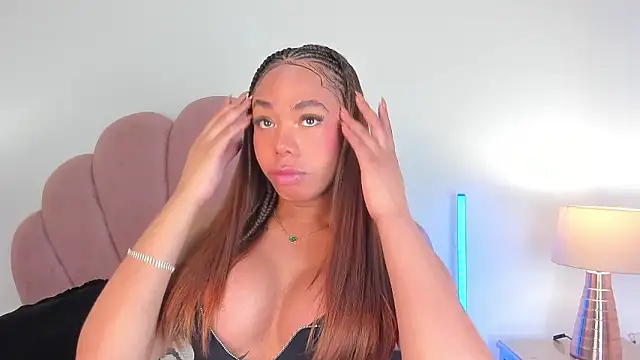 Nicole Paradise online show from January 12, 12:45 pm