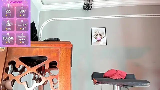 Jimena Grey online show from December 5, 9:10 pm