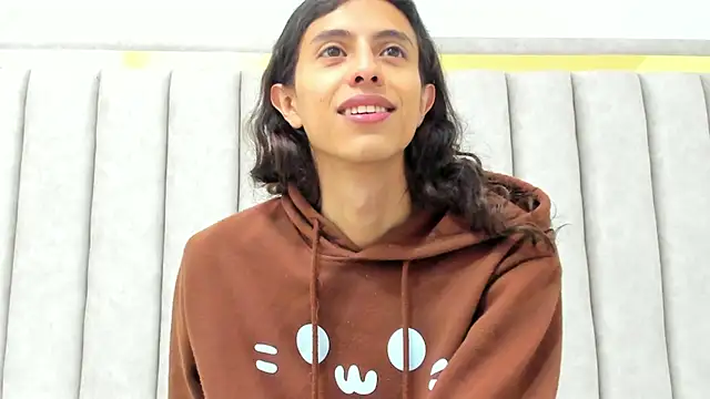 FreyaMoller online show from March 4, 6:56 pm