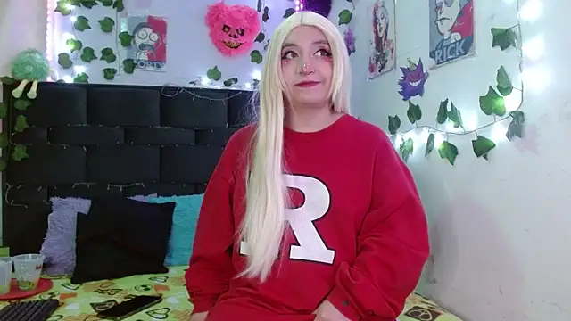 the lesbian game online show from October 8, 9:05 pm